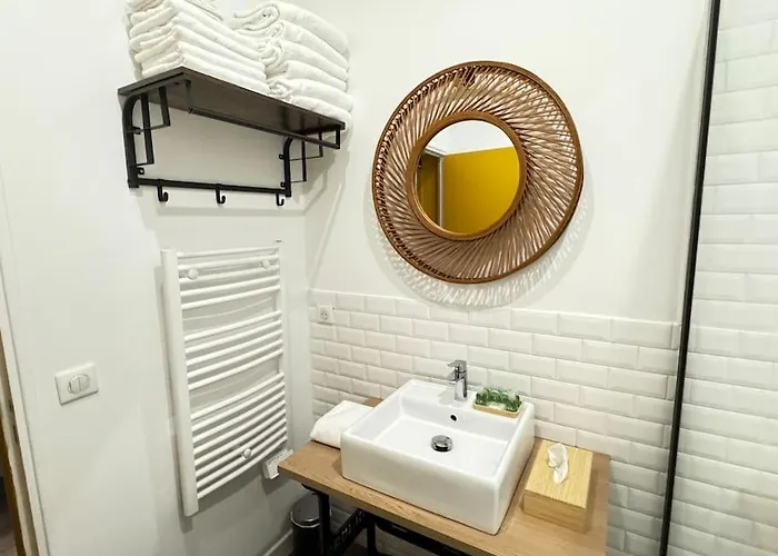 Апартаменты Bastille Sunbeam - Luxury Flat 80m2 - 6p 2br Париж